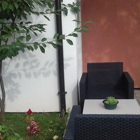 Tili Daire Pula Dış mekan fotoğraf