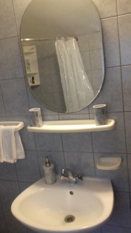 Tili Daire Pula Dış mekan fotoğraf
