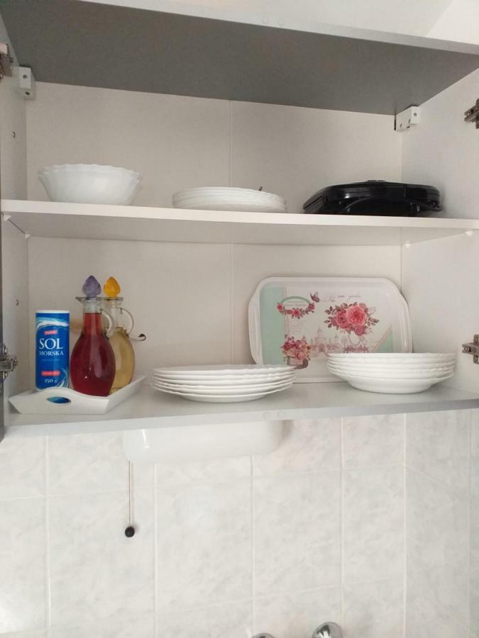 Tili Daire Pula Dış mekan fotoğraf